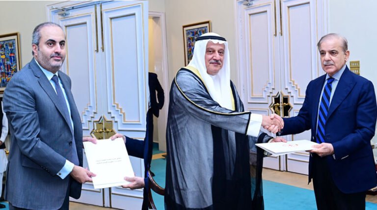 Emirs of Kuwait & Qatar Accept Pakistan’s Invitation for Official Visits