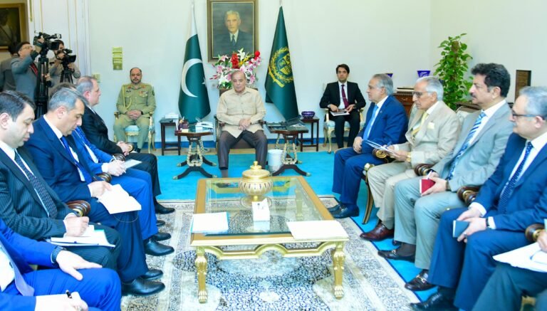 PM stresses to strengthen Pak-Azerbaijan cooperation