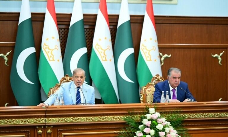 Prime Minister invites Tajikistan to use Karachi Port for transit trade