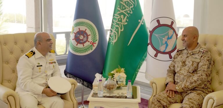 PNS Hunain visits Jeddah and participates in bilateral excercises