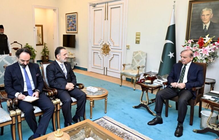 Prime Minister welcomes Turkish ambassador, stresses economic and defense cooperation
