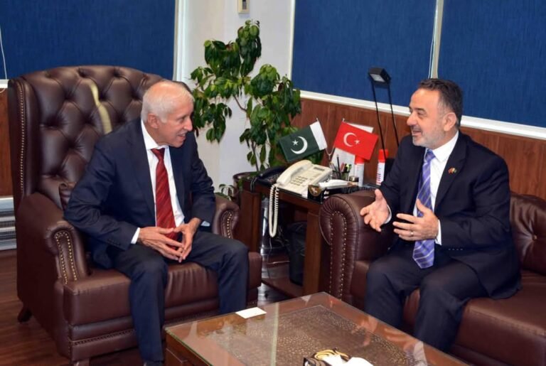 Ambassador İrfan Neziroğlu met Federal Minister Qaiser Ahmed Sheikh to discuss maritime cooperation