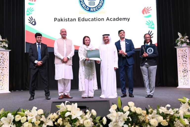 Pakistani Envoy Joins PAD to Mark Guinness World Record for Handprint UAE Flag